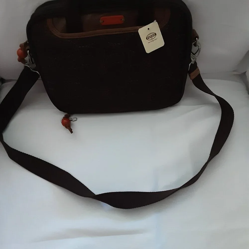 NWT Fossil Key Per Netbook Tablet‎ Brown and Orange Bag